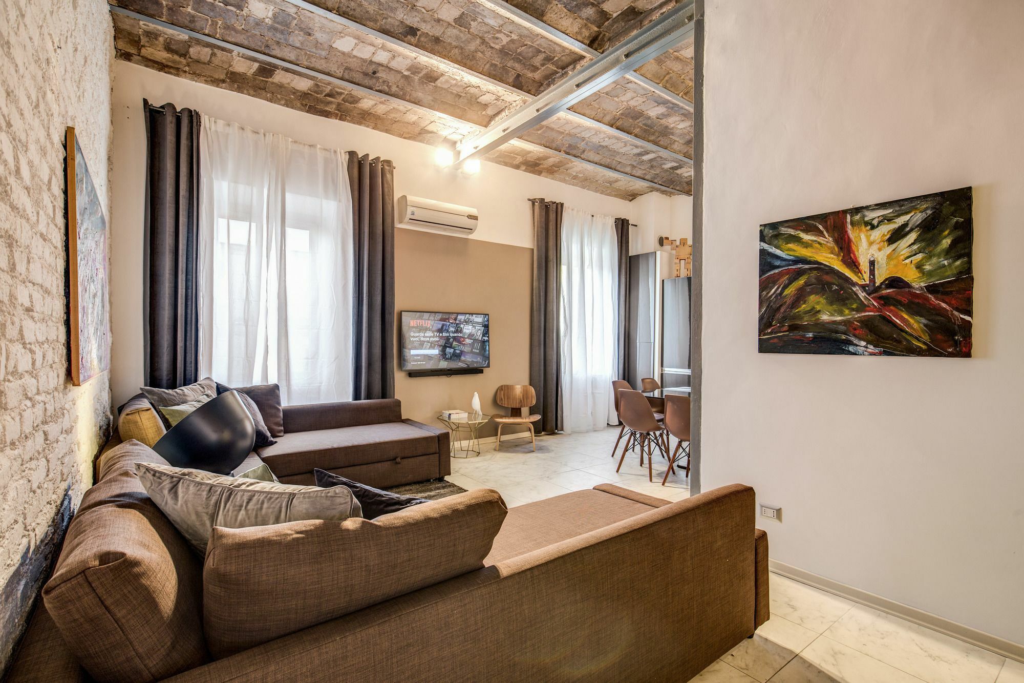 Wonderful Aquarium Apartment *